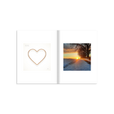 Personalisierbares Softcover Fotobuch – Erinnerungen in drei Größen zum Verschenken – Produkt mit individuell gestaltbarem Motivdruck