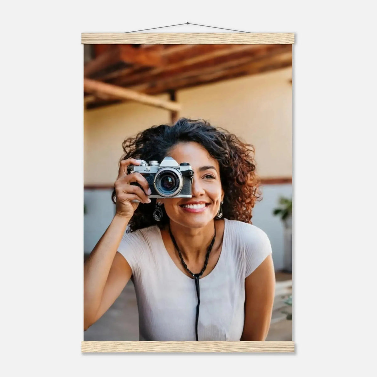 Dekoration mit Charakter. Personalisierbares  mit Aufhängern – Minimalistische Holzleisten für Vintage-Charme: zeitlos und harmonisch. Schlicht, elegant und wirkungsvoll.