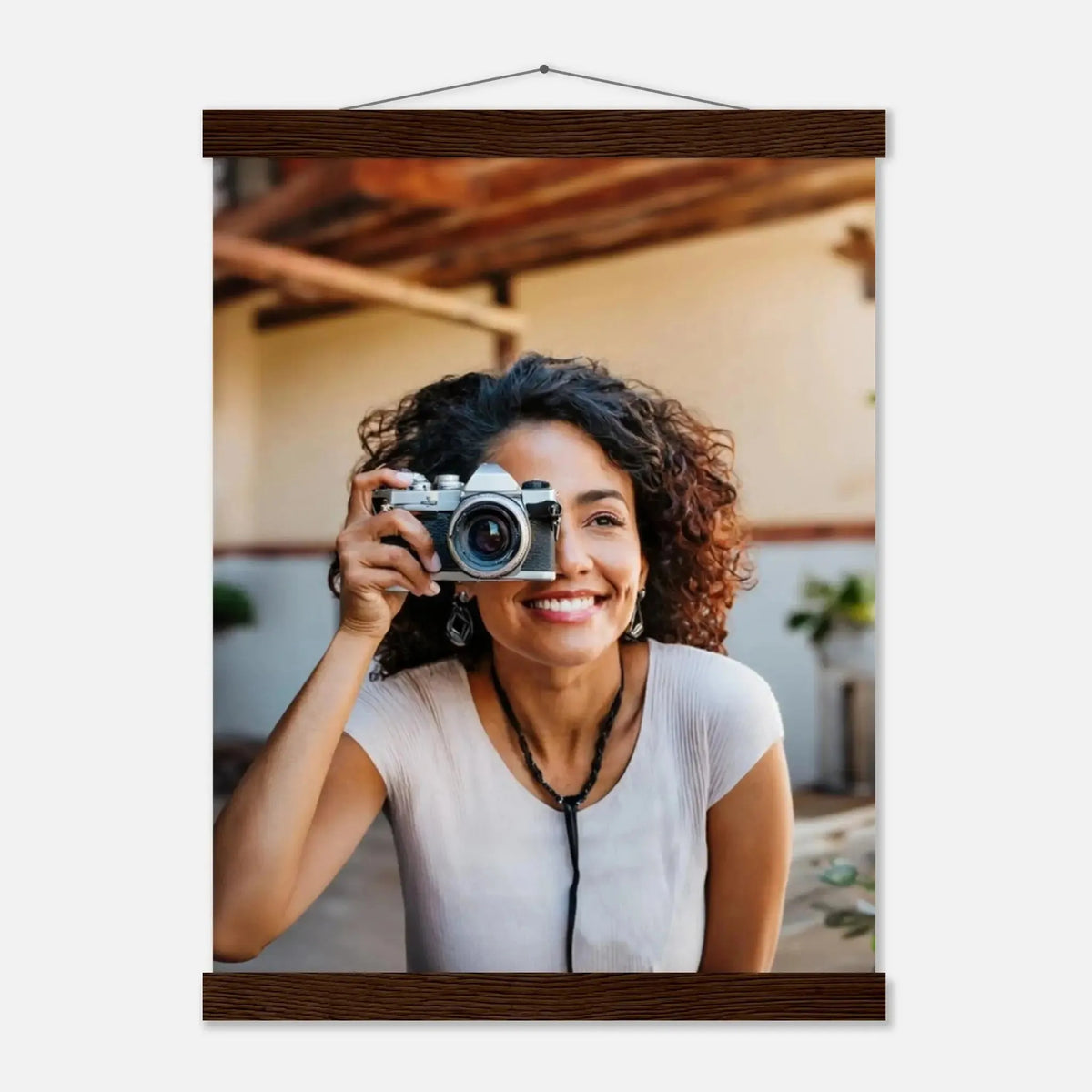 Dekoration mit Charakter. Personalisierbares  mit Aufhängern – Minimalistische Holzleisten für Vintage-Charme: zeitlos und harmonisch. Eine besondere Bereicherung für jeden Raum.