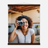 Dekoration mit Charakter. Personalisierbares  mit Aufhängern – Minimalistische Holzleisten für Vintage-Charme: zeitlos und harmonisch. Eine besondere Bereicherung für jeden Raum.
