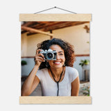 Personalisierbares Poster mit Aufhängern – Minimalistische Holzleisten für Vintage-Charme – Birkenholz-Wandbild mit hochwertiger Druckgestaltung