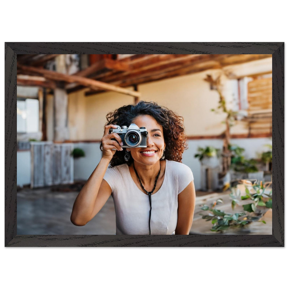 Dekoration mit Charakter. Premium Wooden Framed  With Premium Matte Paper: für stilvolle Raumgestaltung. Eine besondere Bereicherung für jeden Raum.