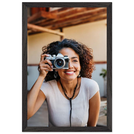 Dekoration mit Charakter. Premium Wooden Framed  With Premium Matte Paper: zeitlos und harmonisch. Schlicht, elegant und wirkungsvoll.