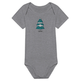 Dekoration mit Charakter. Classic Baby Short Sleeve Bodysuit personalisiertes Geschenk zu Weihachten 🎅: zeitlos und harmonisch. Eine besondere Bereicherung für jeden Raum.